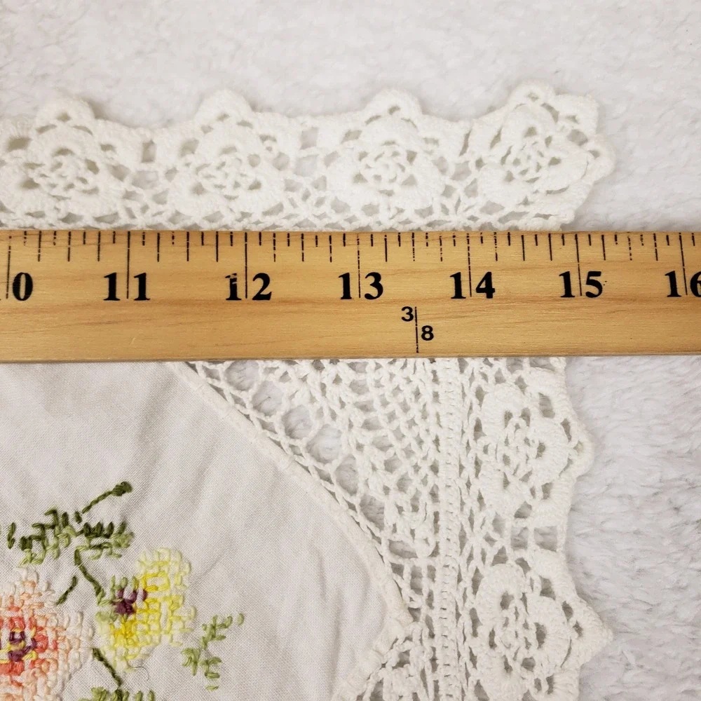 Vintage Ivory Crochet Lace Table Runner Floral Hand Embroidered Scalloped 15x34